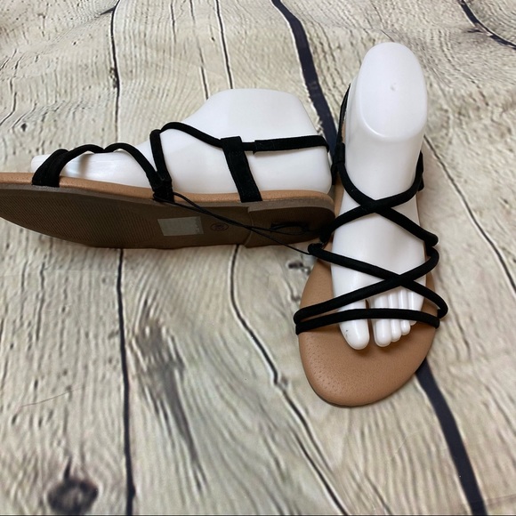 Torrid NWT Black Gladiator Sandals 8 Wide - Picture 3 of 7